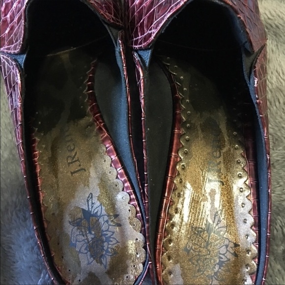 J Renee Burgundy Croc Mules Size 8 - Picture 4 of 8